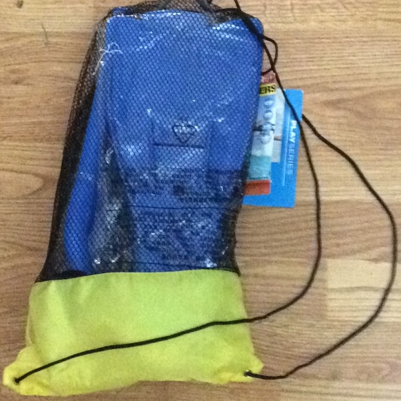 Kids US Divers Fins Snorkel and Mask - Picture 3 of 3